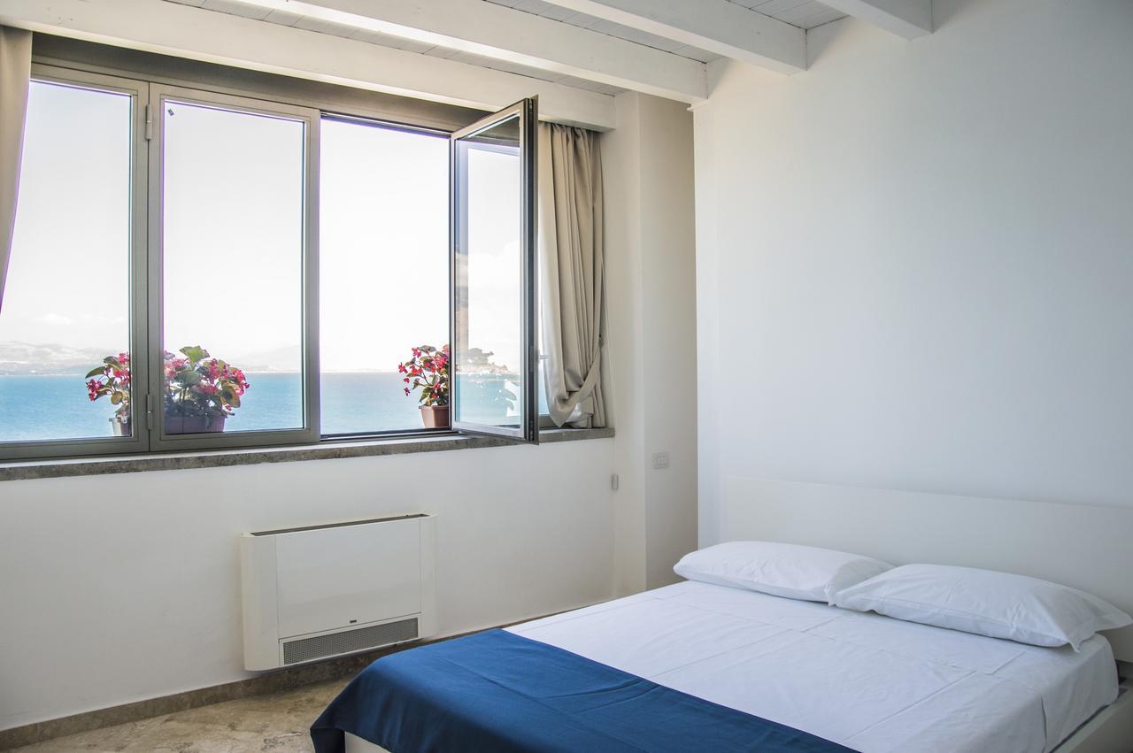 Sunrise Guest House Gaeta Ngoại thất bức ảnh